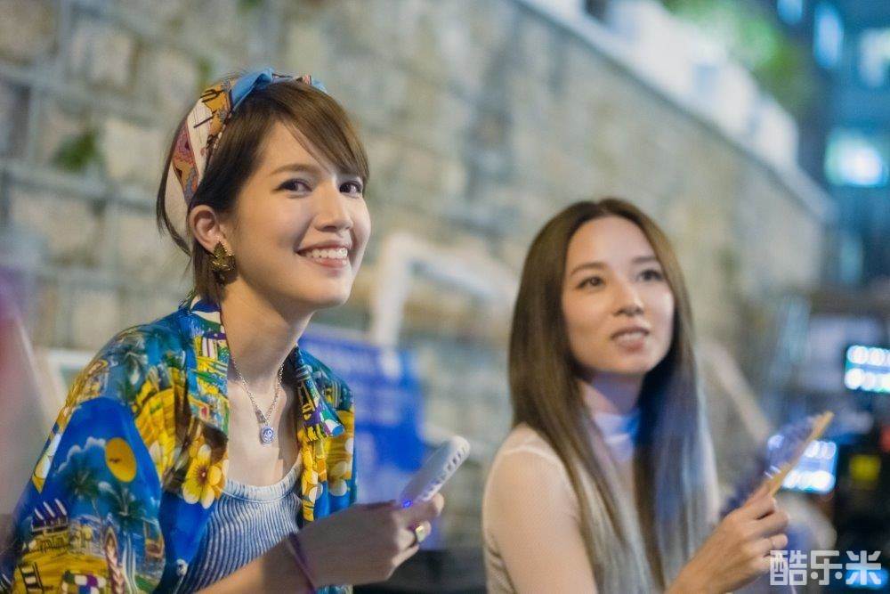 假冒女团