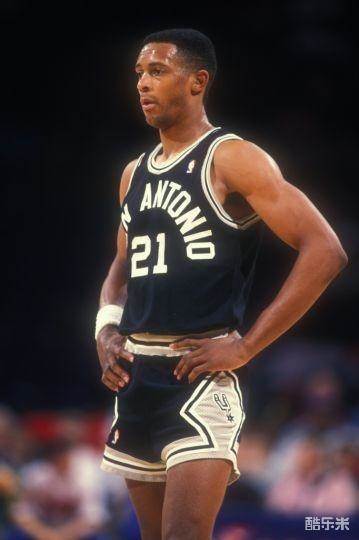 埃尔文·罗伯特森