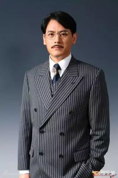 彭振中