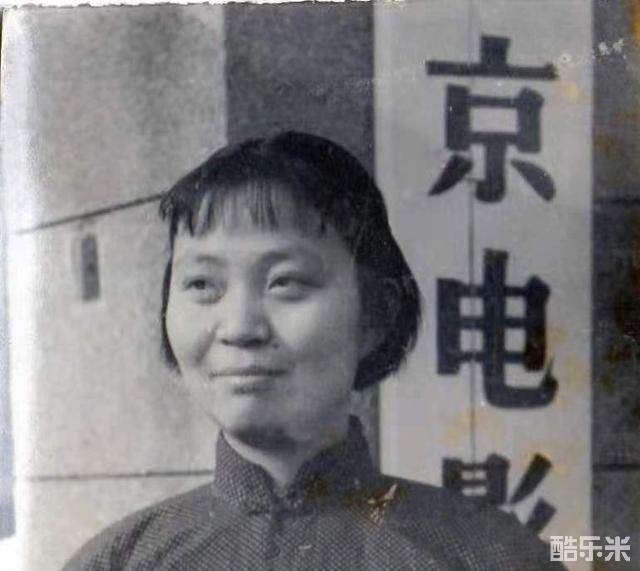 罗小玲