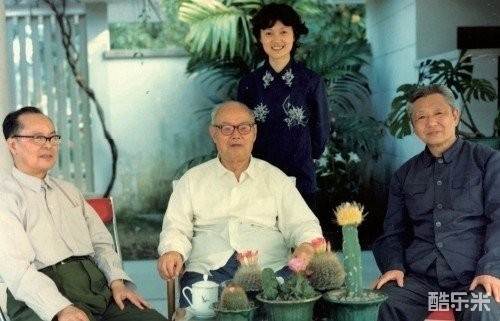 叶向真
